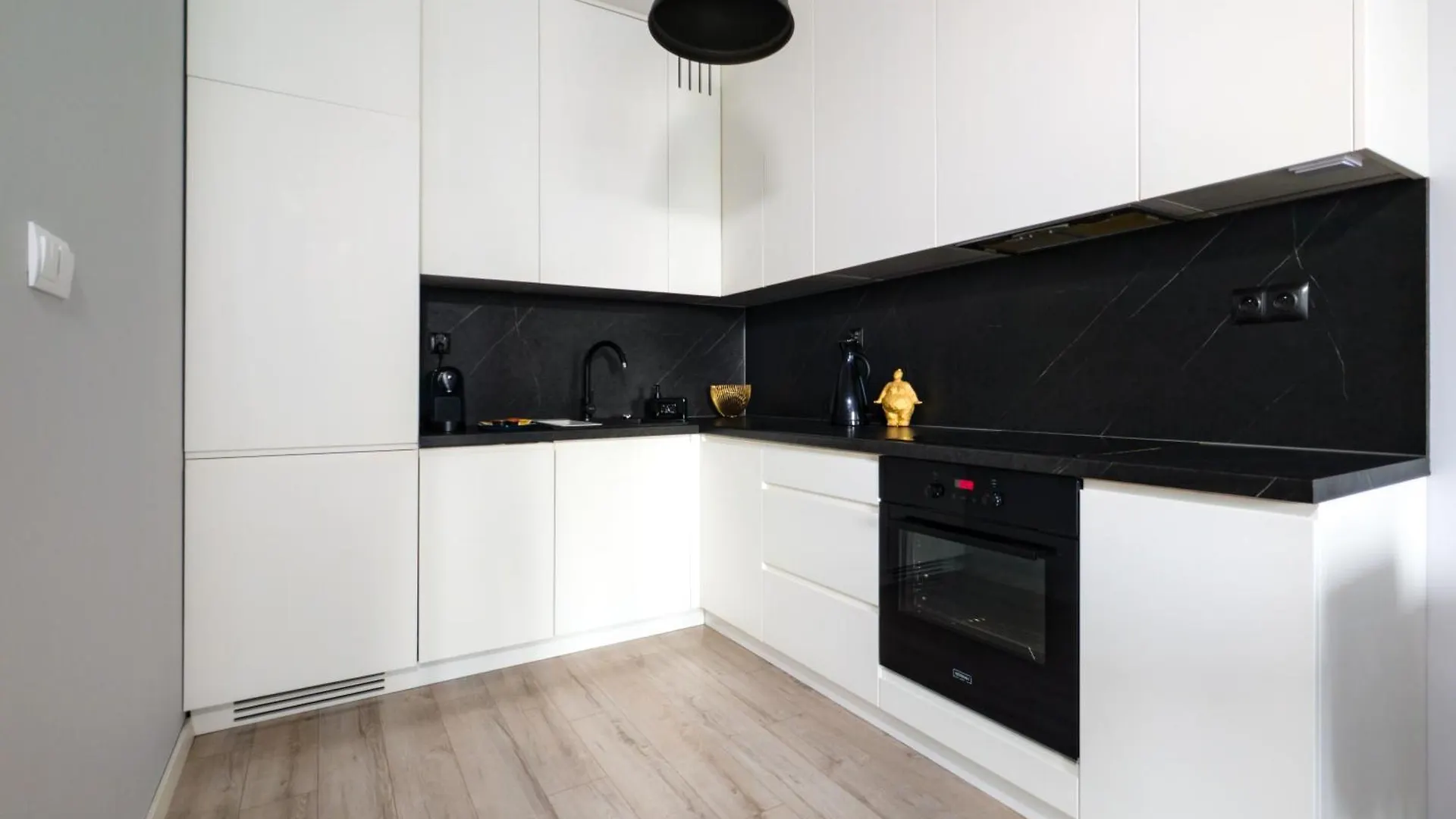 Wroclaw Urban Chic Apartment